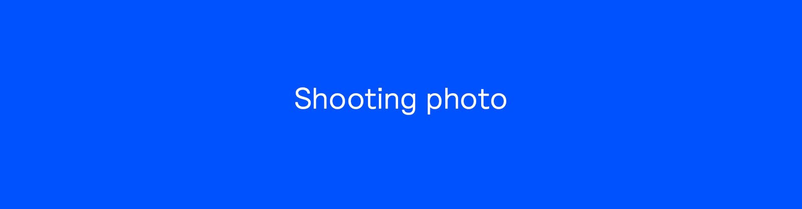 texte blanc sur fond bleu : shooting photo